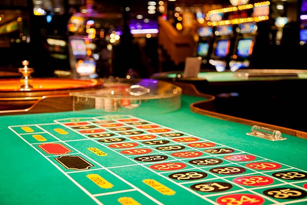 Live blackjack table with professional dealer